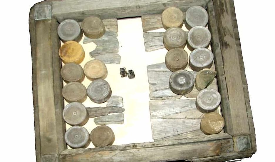 ancient backgammon